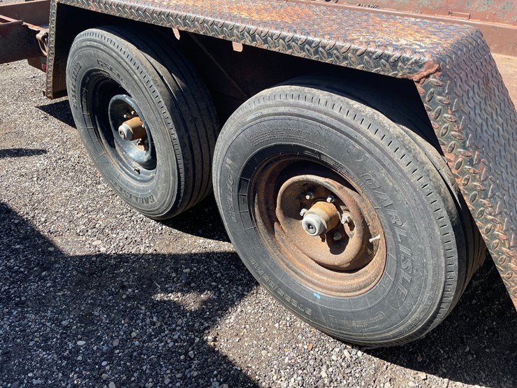 #2097-•-1999-olympic-tandem-axle-equipment-trailer-(has-wi-title)-image-16