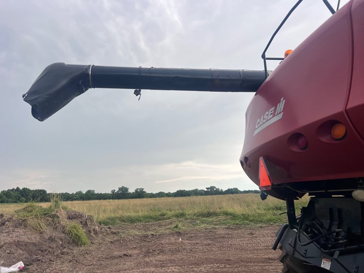 case-ih-8010-image-19