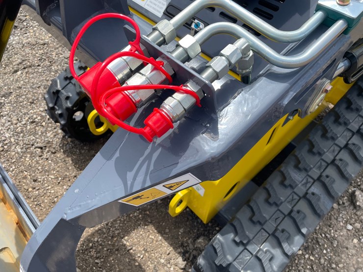 #2824-•-2026-landhero-mini-skid-steer-loader-image-10