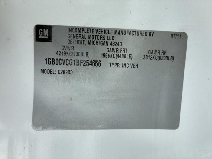 2011-chevrolet-silverado-2500-image-18
