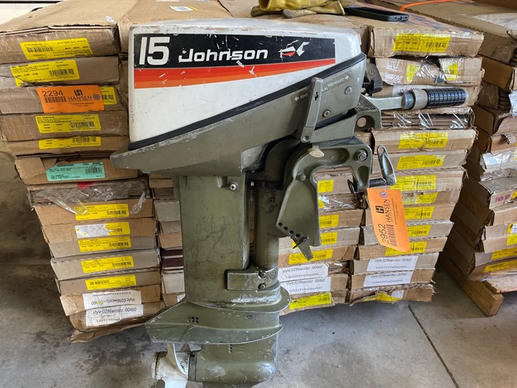#2952-•-1974-johnson-15hp-short-shaft-tiller-outboard-motor-image-1