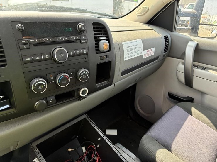 2012-gmc-2500hd-image-23
