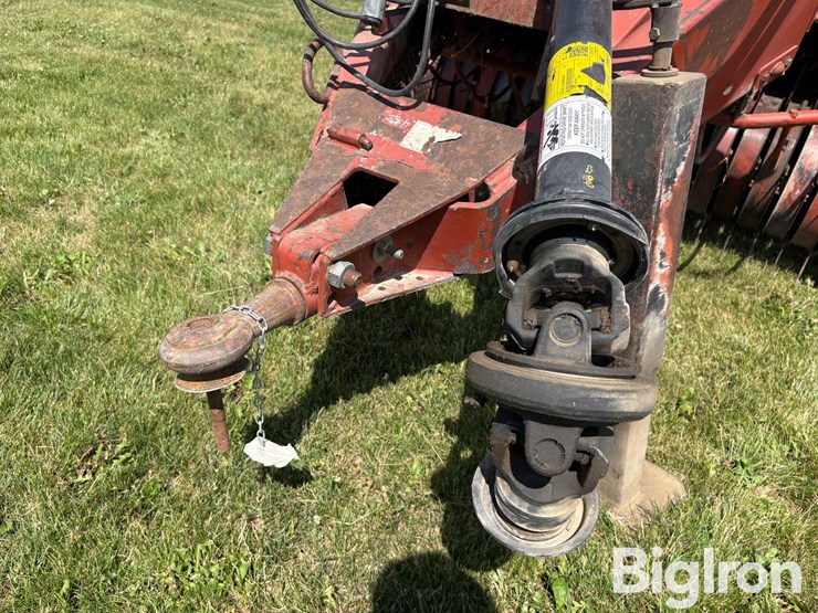 hesston-4700-image-9