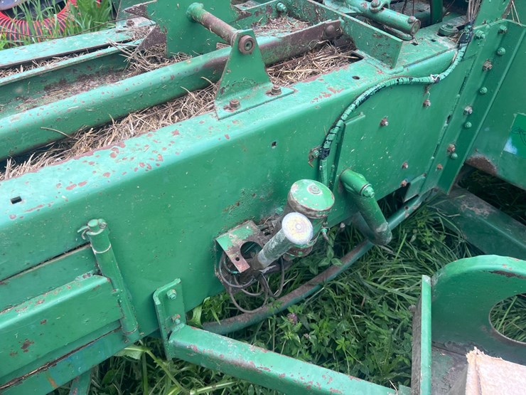 john-deere-334-image-15