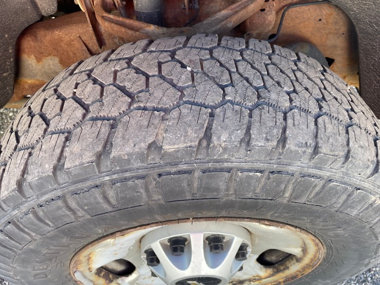 2015-chevrolet-2500-image-15