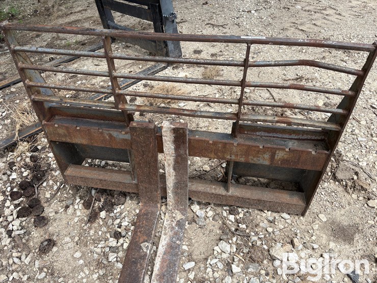 skid-steer-fork-attachment-image-9