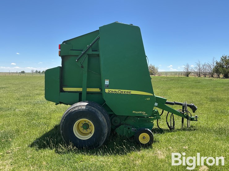 2007-john-deere-568-image-4