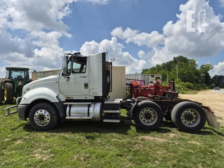 2014-international-prostar-image-7