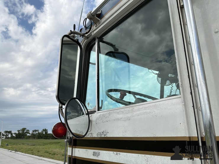1974-kenworth-k100-image-11