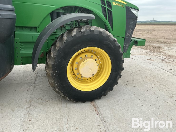 2014-john-deere-8245r-image-14
