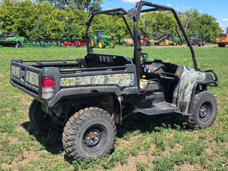 john-deere-gator-image-5