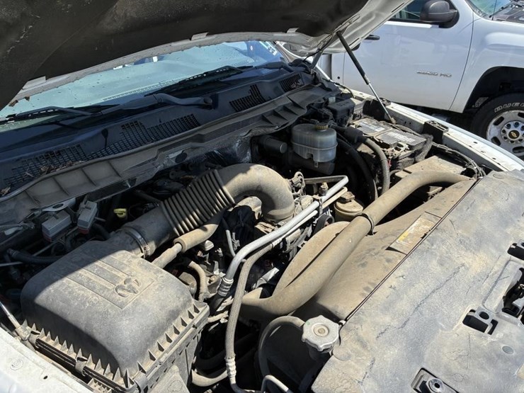 2016-dodge-ram-2500-image-9