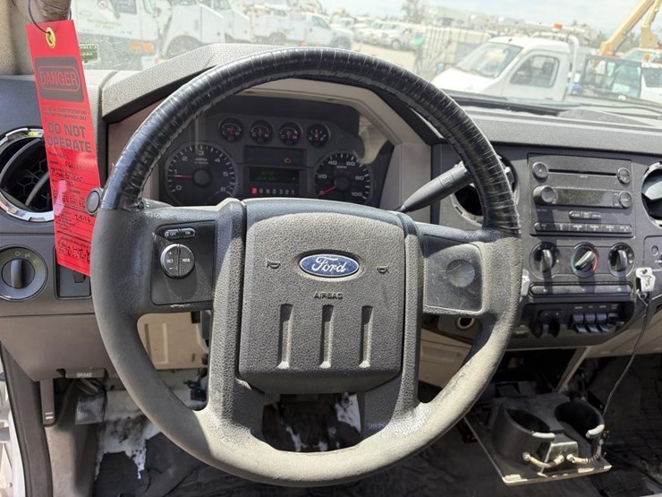 2008-ford-f550-image-25