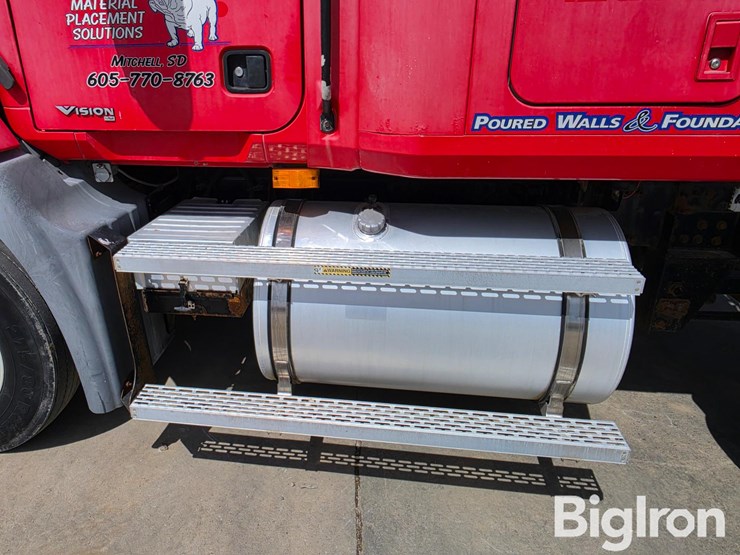 2006-mack-cxn613-vision-tri/a-truck-tractor-image-9
