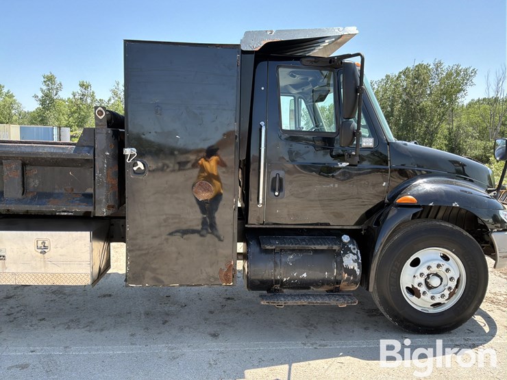 2007-international-durastar-4300-image-15