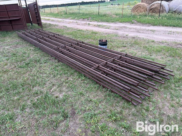 24'-continuous-6-bar-fencing-image-3