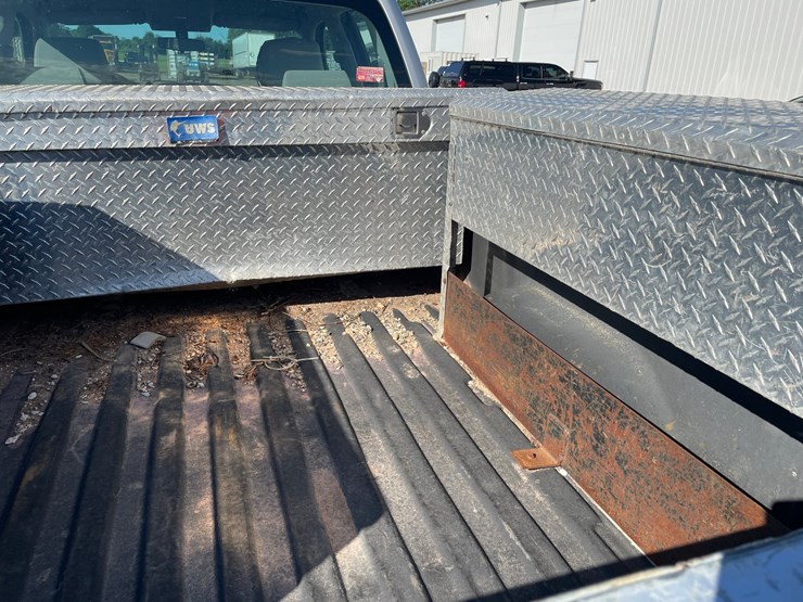 2015-chevrolet-2500-image-22