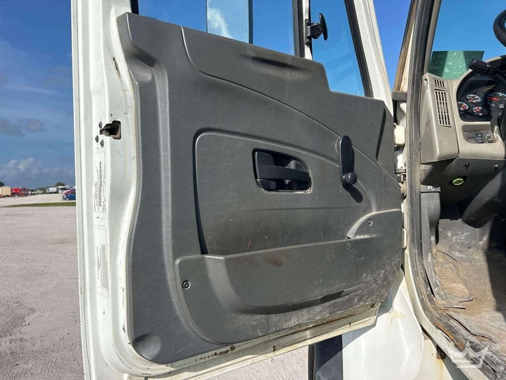 2018-international-workstar-7600-image-21