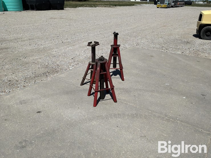 heavy-duty-jack-stands-image-3