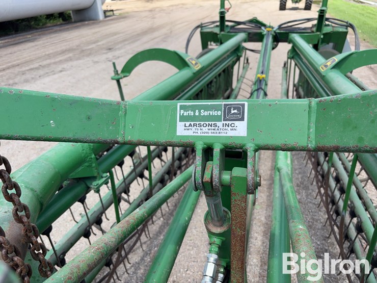 john-deere-700-image-9