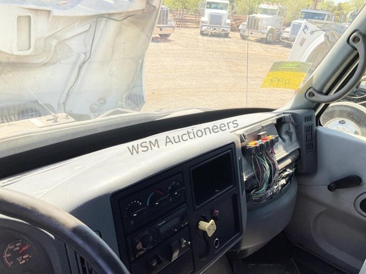 2007-international-durastar-4300-image-22