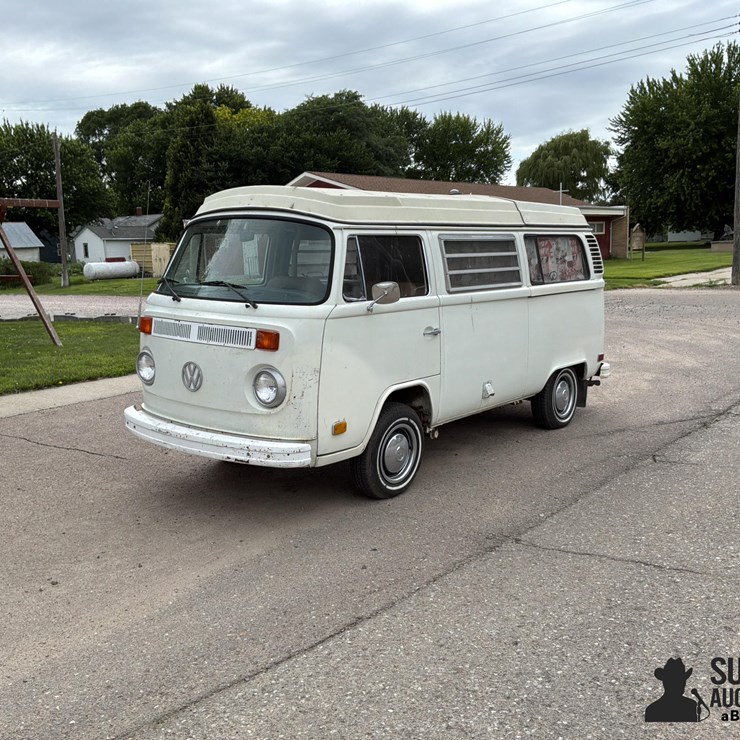 1973 Volkswagen Kombi Campmobile 3 Door Camper Bus
