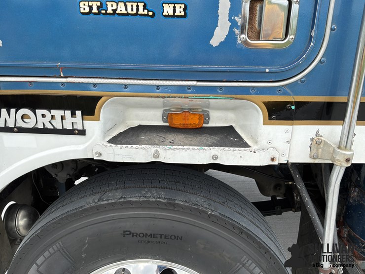 1974-kenworth-k100-image-9