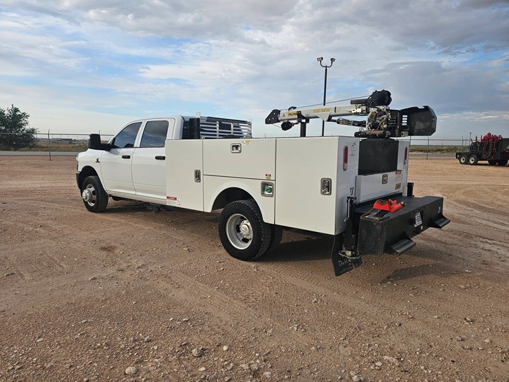 2024-dodge-3500-image-4