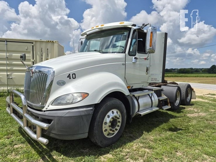 2014-international-prostar-image-1