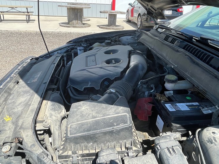 #2789-•-2016-ford-fusion-se-sedan-(has-wi-title)-image-19