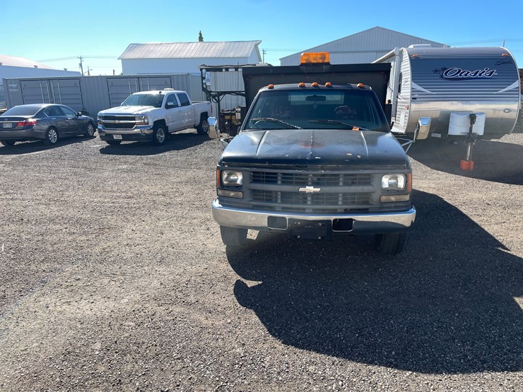 1997-chevrolet-3500-image-2
