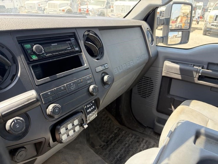 2011-ford-f250-image-17