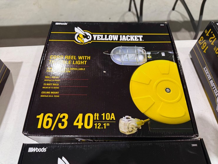 #49806-•-lot-of-(2)-unused-yellow-jacket-10amp-cord-reel-w/trouble-lights-image-4