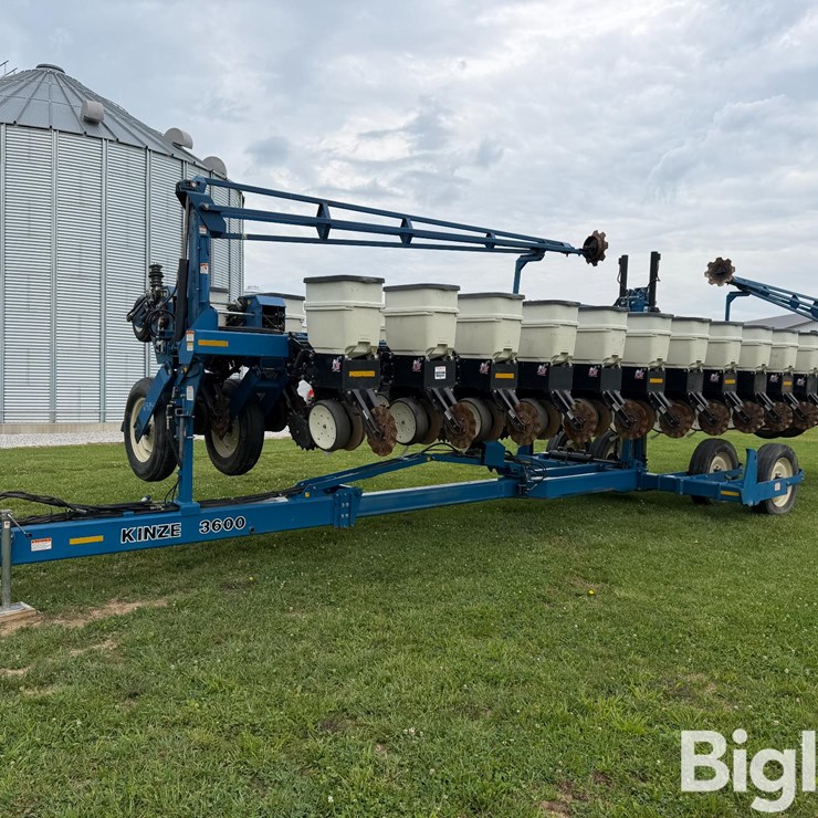 2006 KINZE 3600