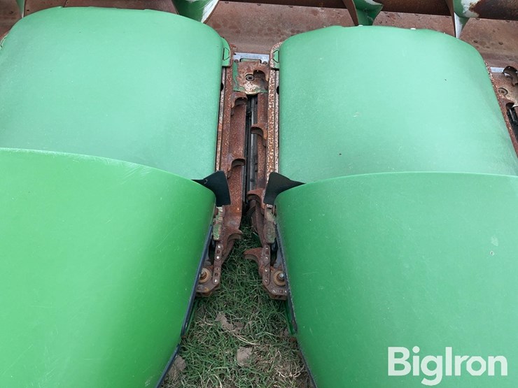 2018-john-deere-708c-image-15