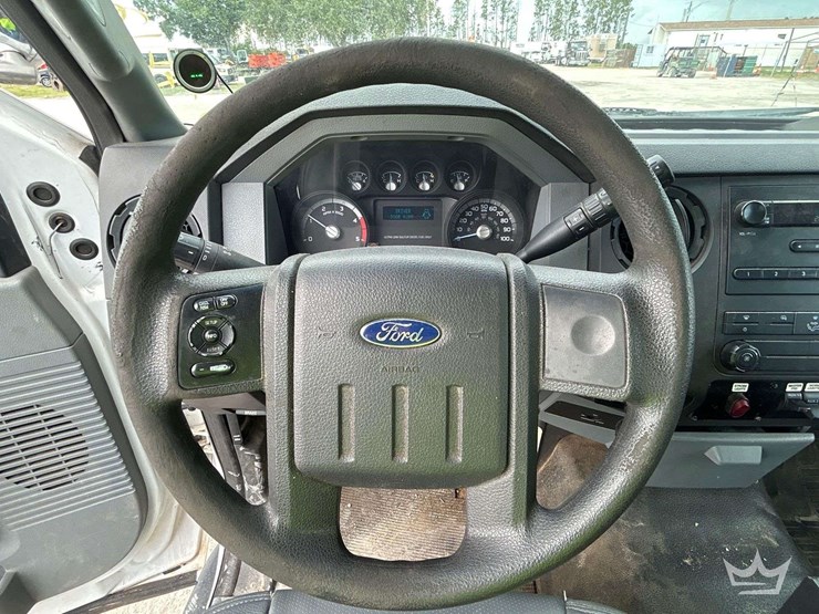 2014-ford-f550-image-18