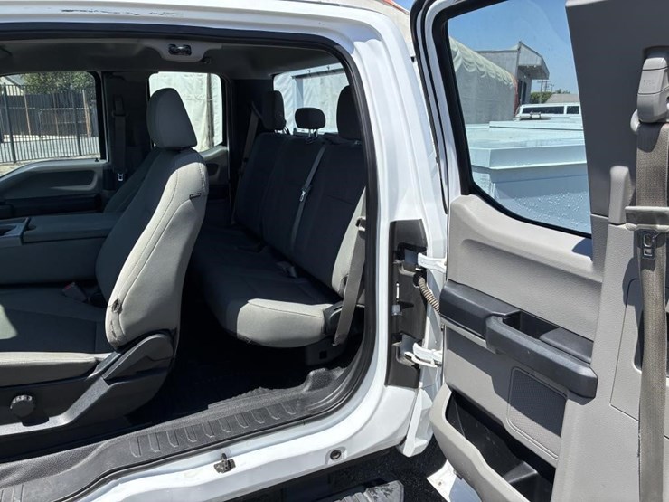2017-ford-f350-image-14