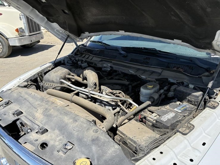 2016-dodge-ram-2500-image-8