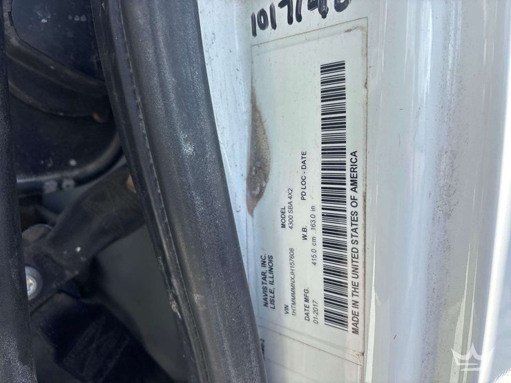 2018-international-durastar-4300-image-6