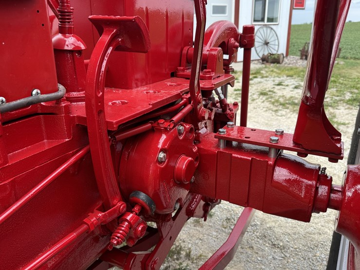 1954-farmall-international-300-image-16