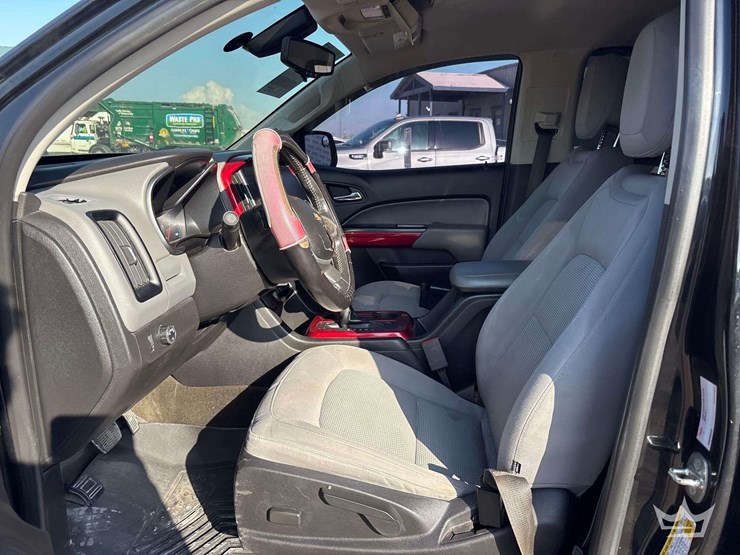 2018-chevrolet-colorado-image-12