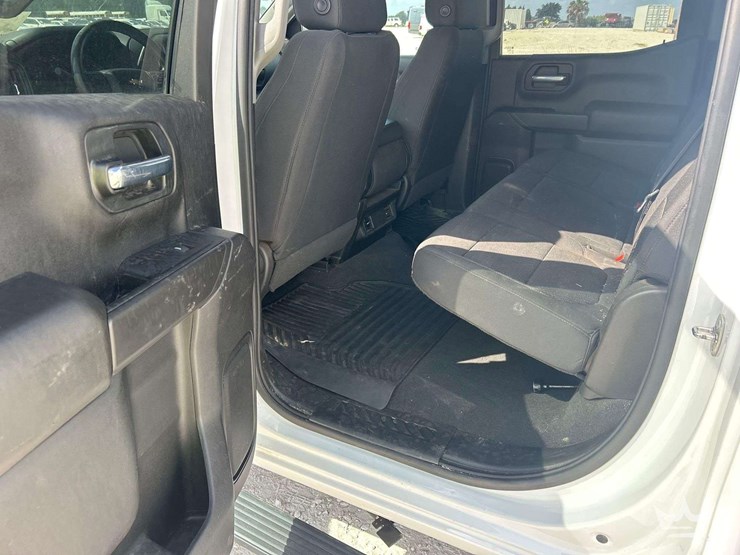 2022-chevrolet-silverado-1500-image-21