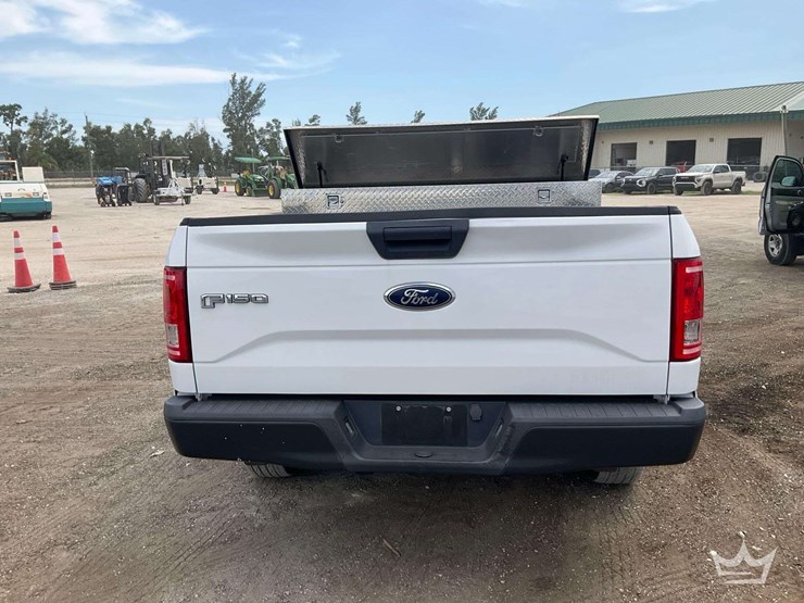 2017-ford-f150-image-21