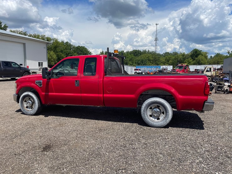 2008-ford-f250-xl-image-8