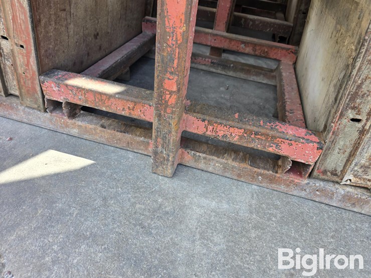 8'-concrete-wall-forms-image-15