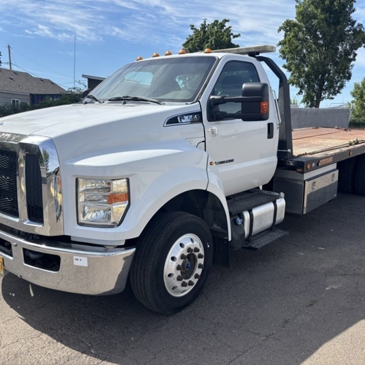2017 FORD F650 SD