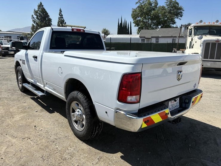 2016-dodge-ram-2500-image-4