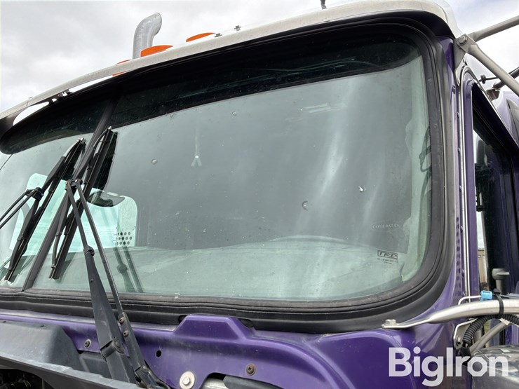 2019-kenworth-w900-image-19