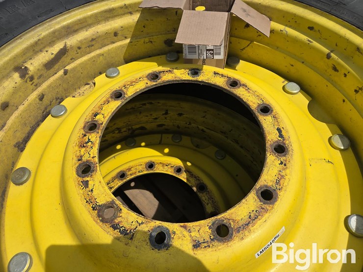 john-deere-380-image-11