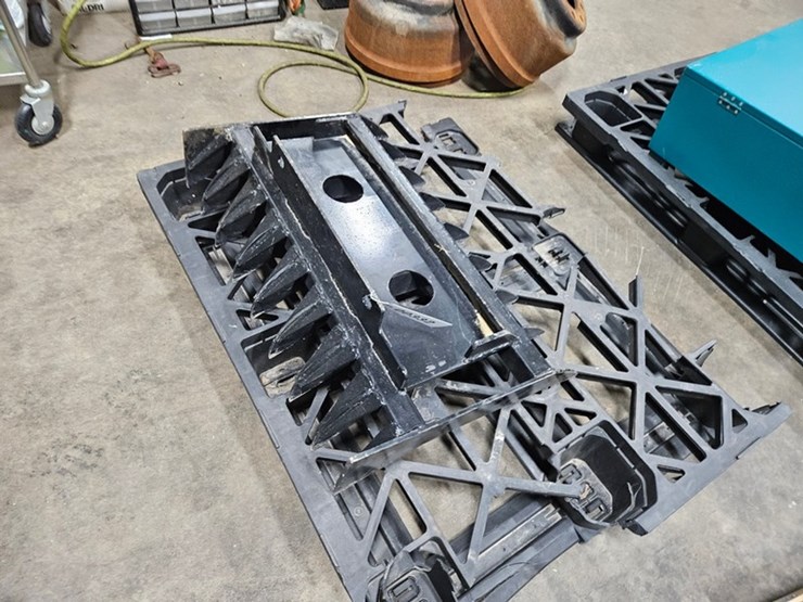 #332-•-32"-mini-skid-steer-rake-image-5